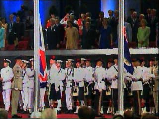 hkhand8.jpg (19948 bytes)